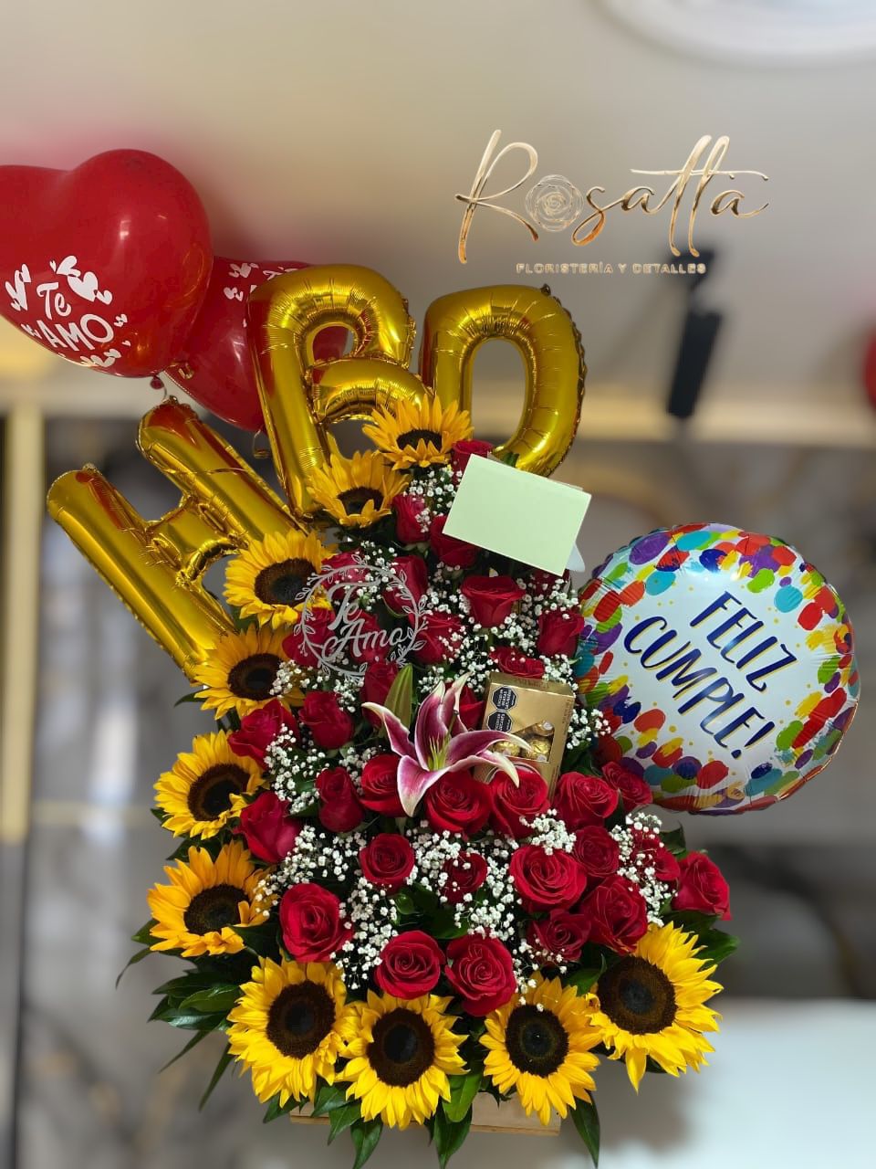 .Arreglo rosas y girasoles con torta #026 - Image 2