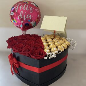 Arreglo Caja de rosas corazón ferreros #008