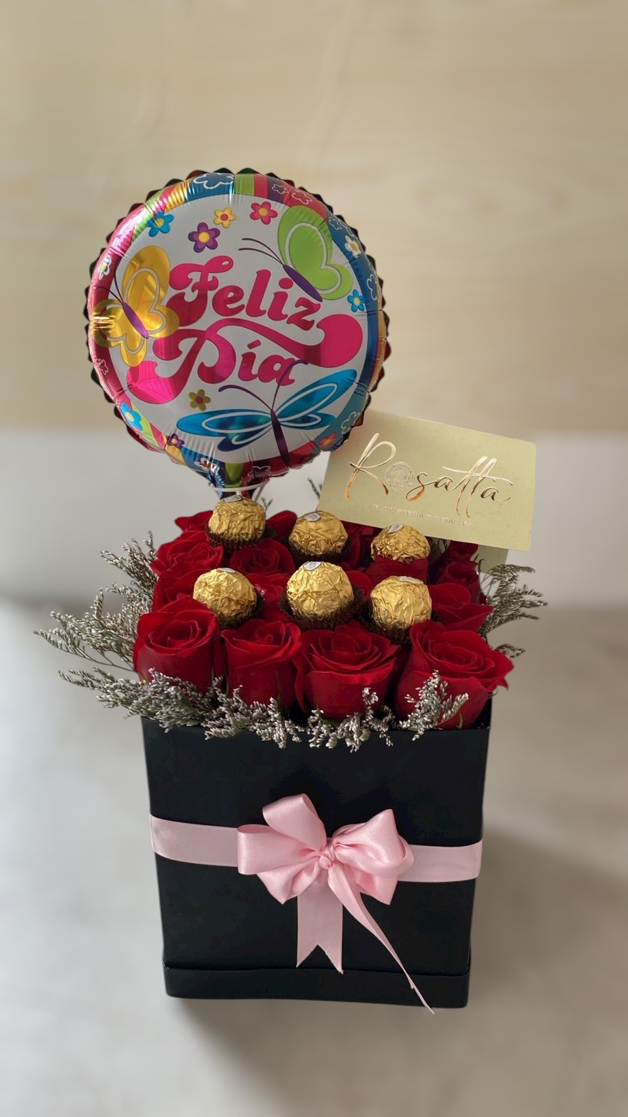 ..Caja mini rosas y ferreros #050